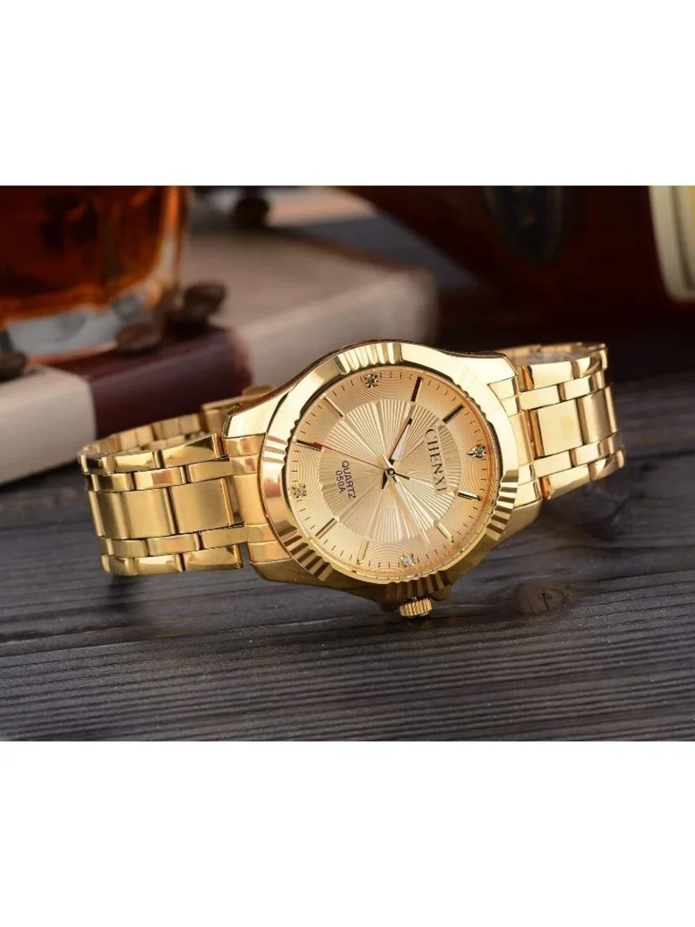 Men's Gold Analog Quartz Stainless Steel Crystals Classic Style Wrist Watch